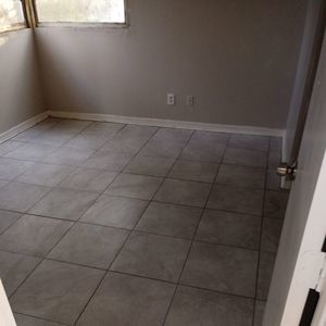 Meet your Posher, Lydale